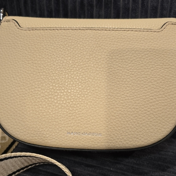 Marc Jacobs Beige Crossbody Bag - Picture 8 of 8